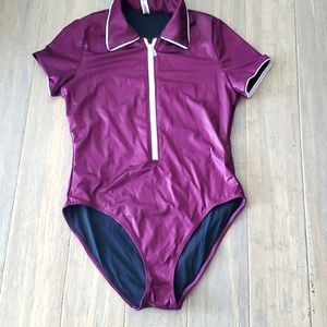 Solid and striped swimming suit xl